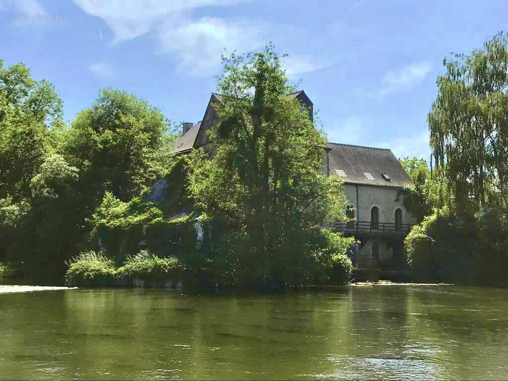 Maison à NOYEN-SUR-SARTHE