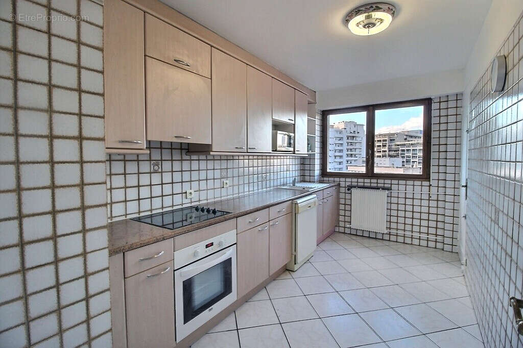 Appartement à MARSEILLE-8E