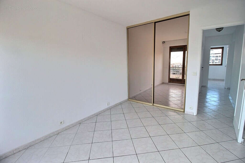 Appartement à MARSEILLE-8E