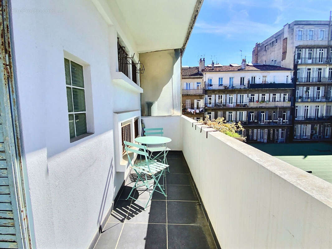 Appartement à MARSEILLE-8E