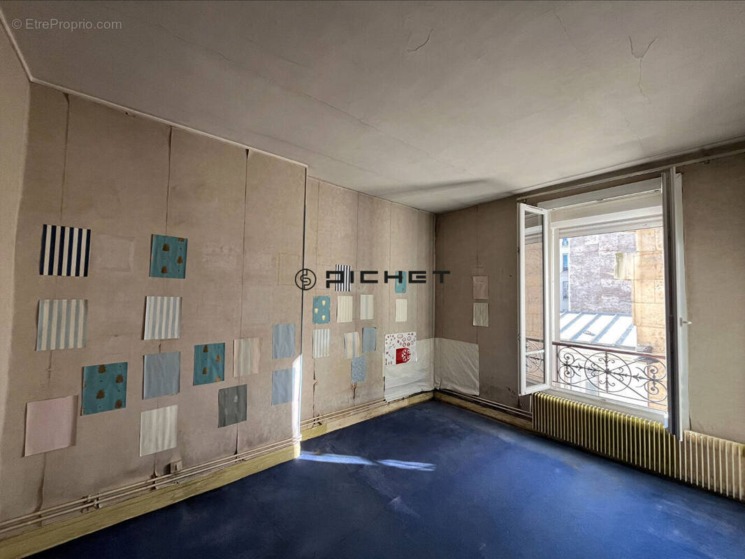 Appartement à PARIS-14E