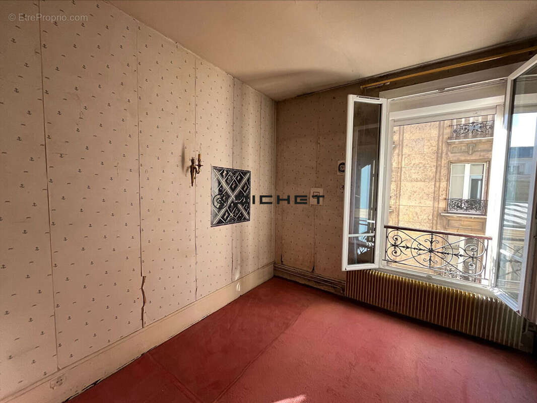 Appartement à PARIS-14E