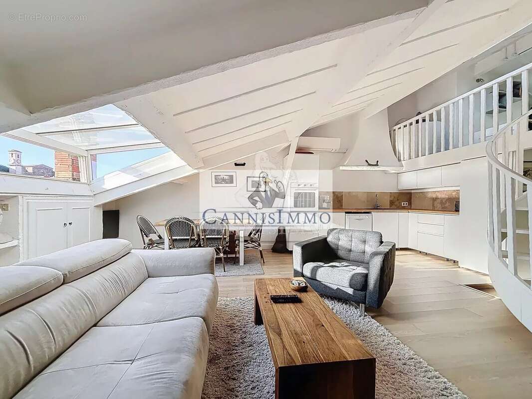 Appartement à CANNES