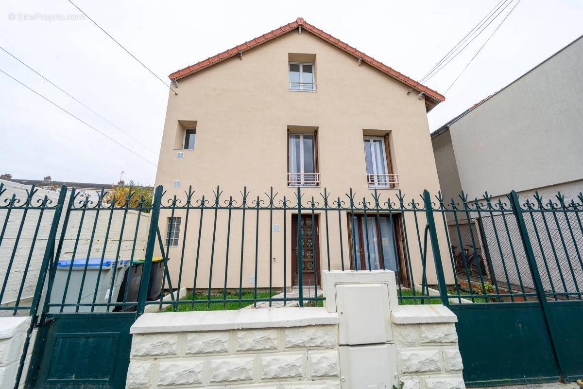 Maison à CHOISY-LE-ROI