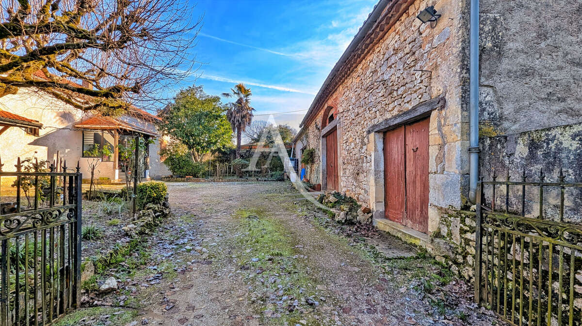 Maison à MONTAYRAL