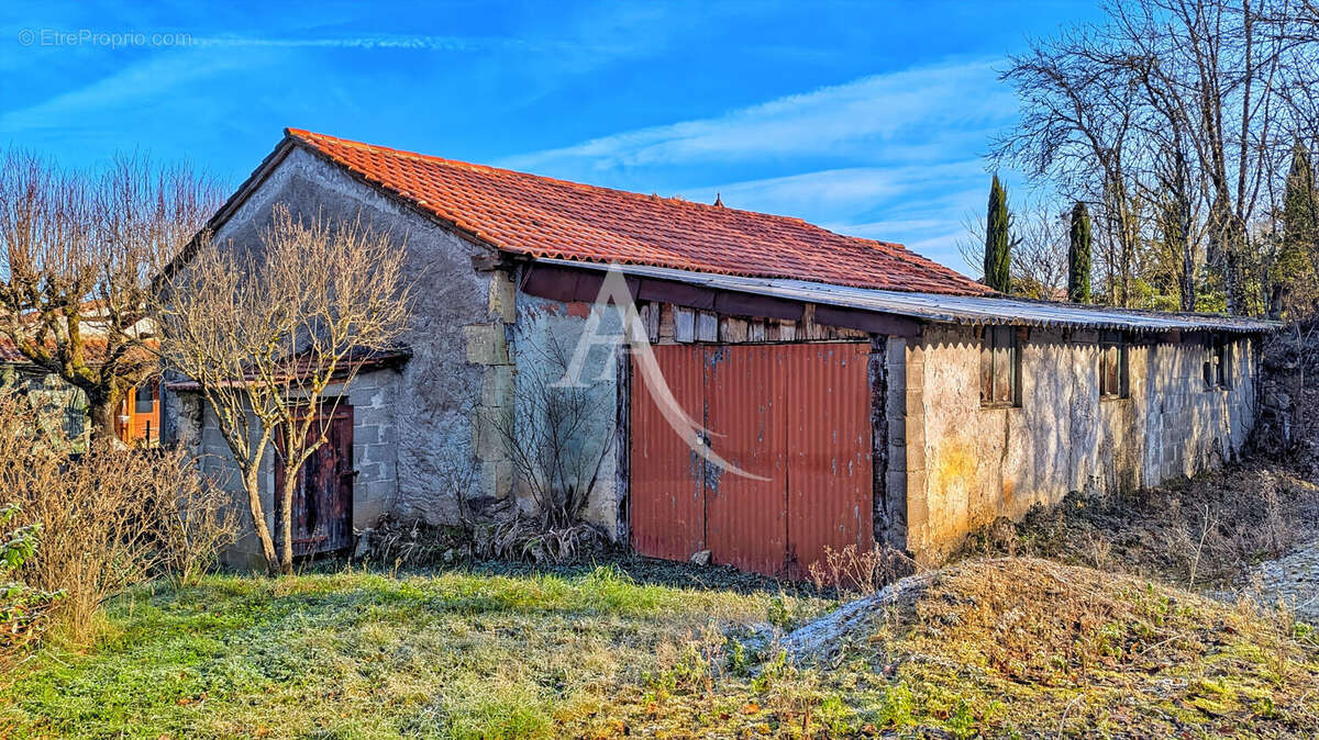 Maison à MONTAYRAL