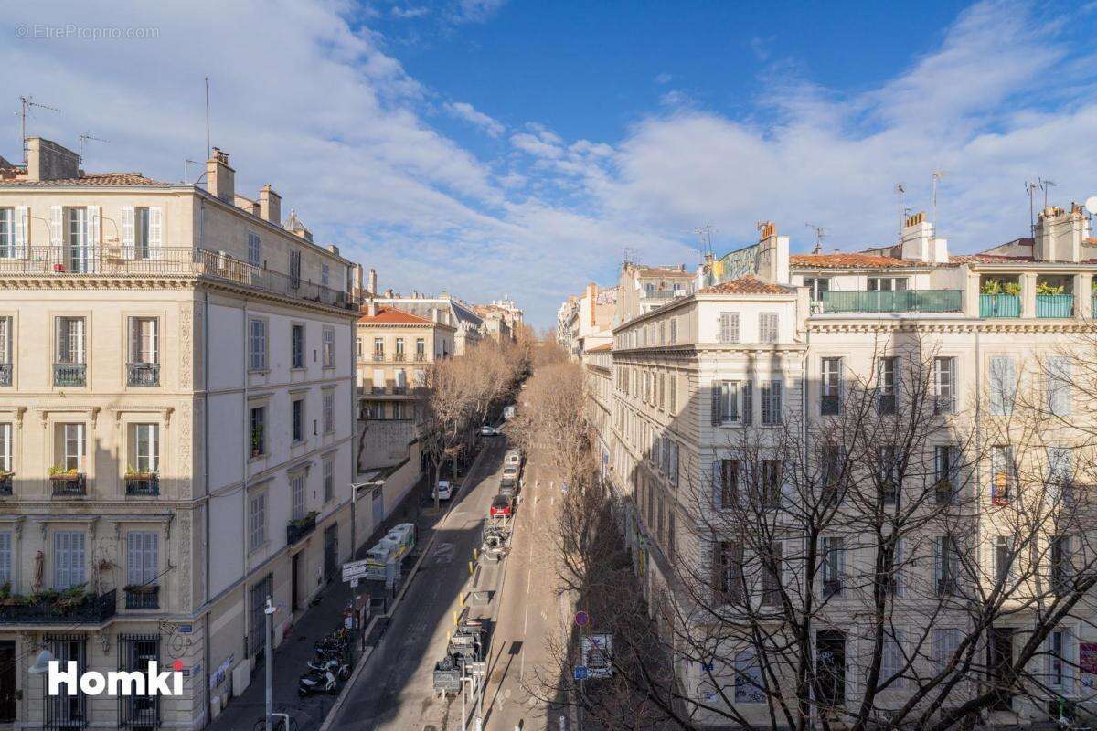 Appartement à MARSEILLE-1E