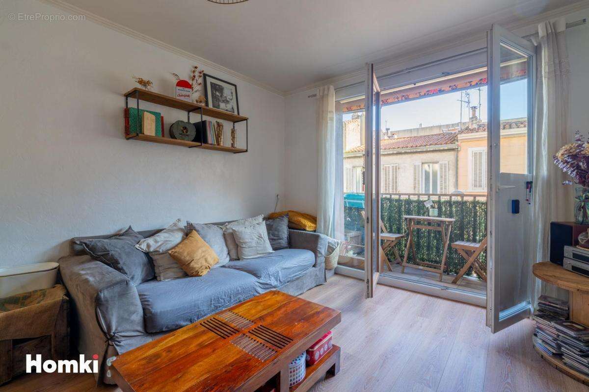 Appartement à MARSEILLE-5E