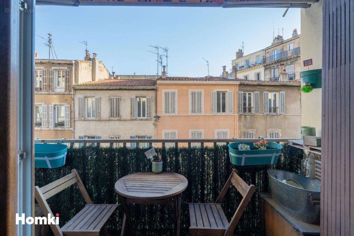 Appartement à MARSEILLE-5E