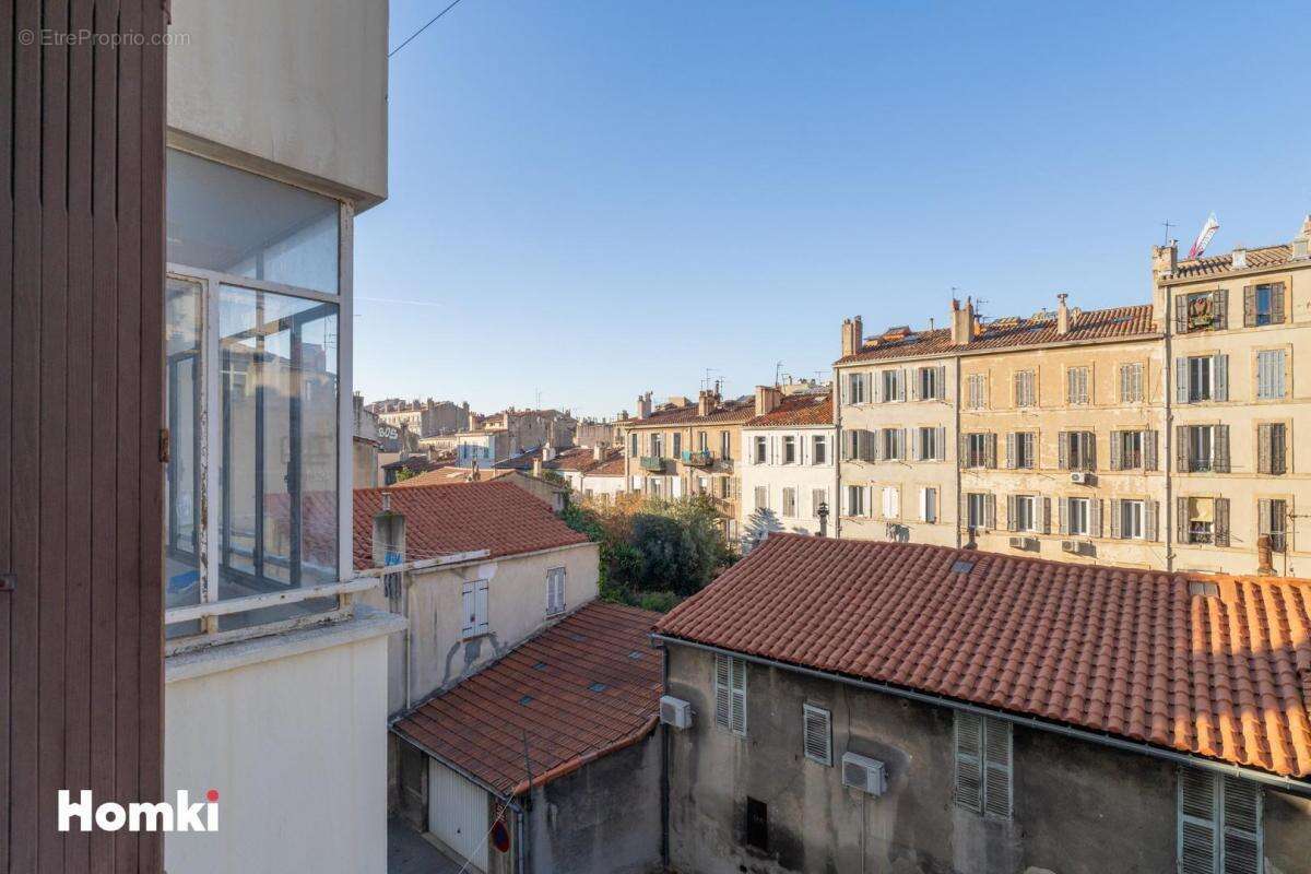 Appartement à MARSEILLE-5E