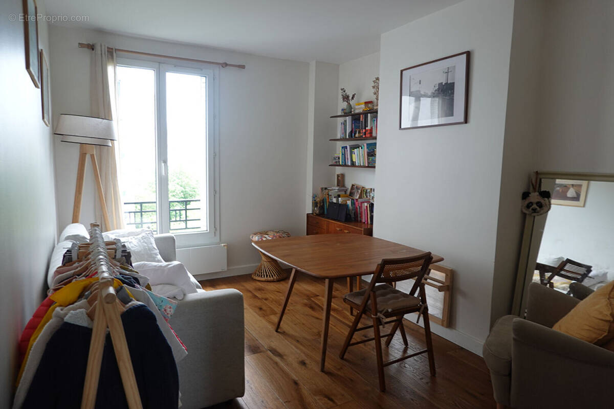 Appartement à PARIS-19E