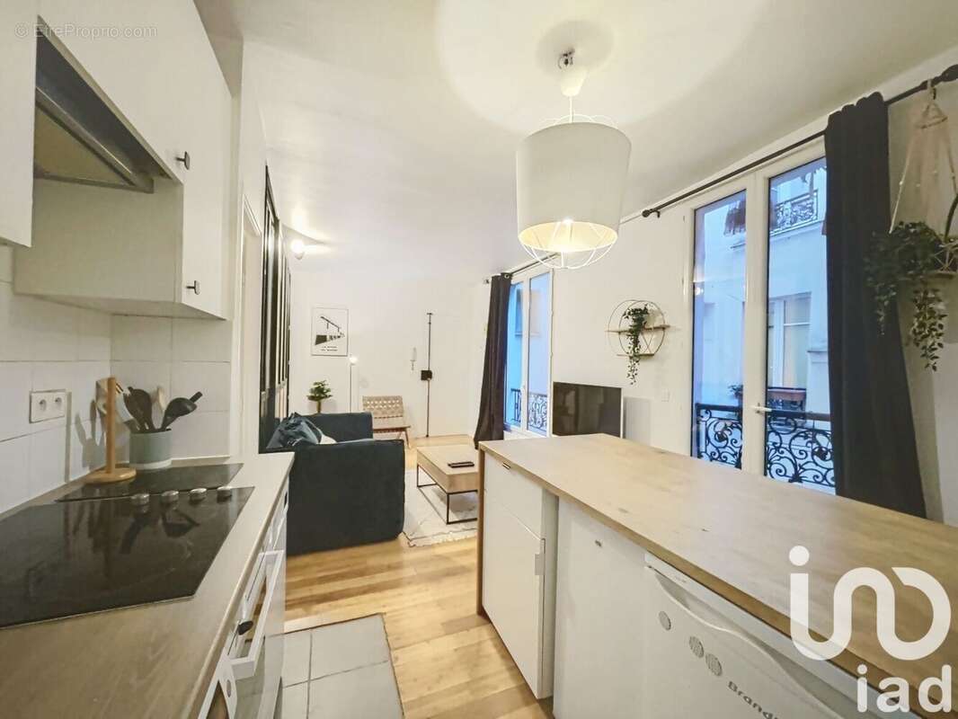 Photo 2 - Appartement à PARIS-18E