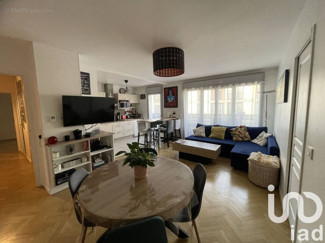 Photo 1 - Appartement à MONTROUGE