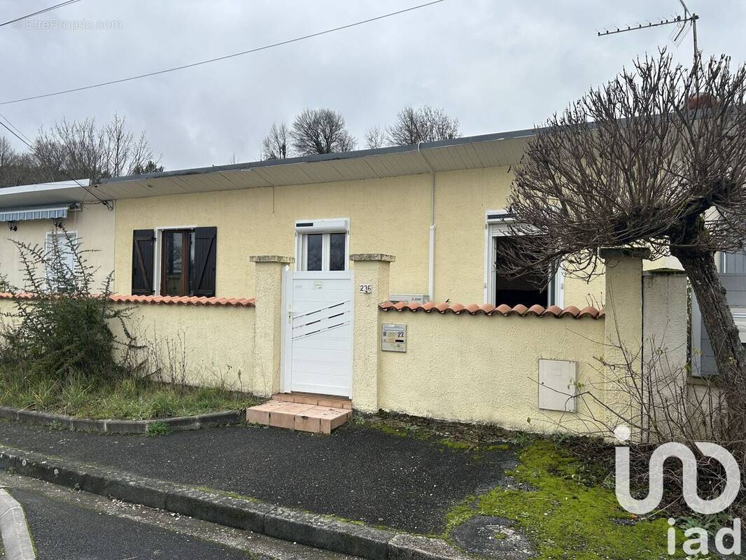 Photo 1 - Maison à RUELLE-SUR-TOUVRE