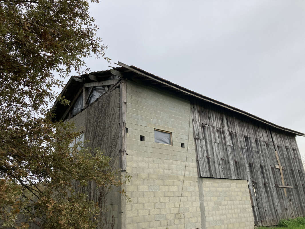 Parking à BAZAS