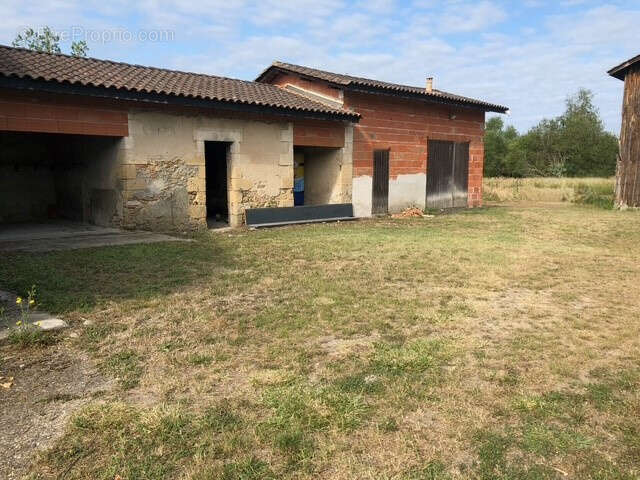 Parking à BAZAS