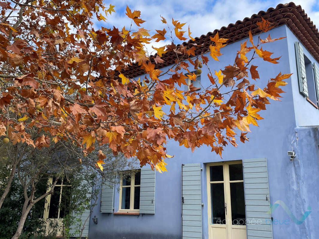 Maison à LE REVEST-LES-EAUX