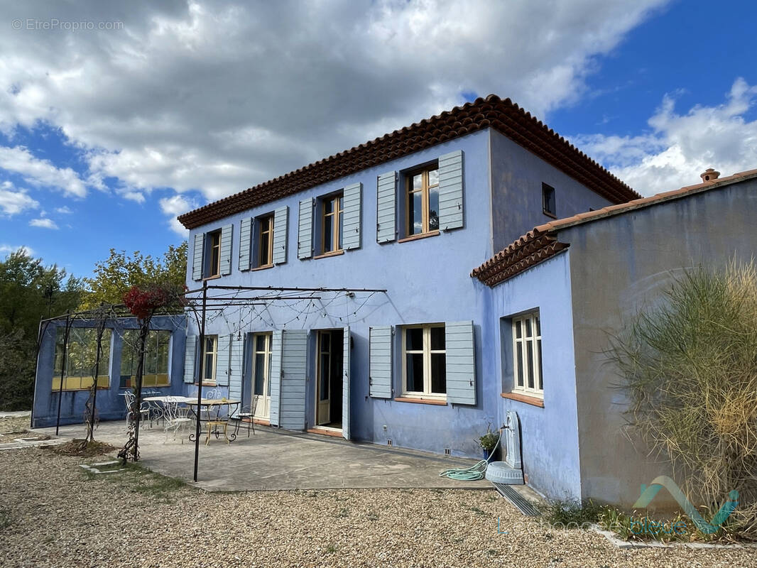 Maison à LE REVEST-LES-EAUX