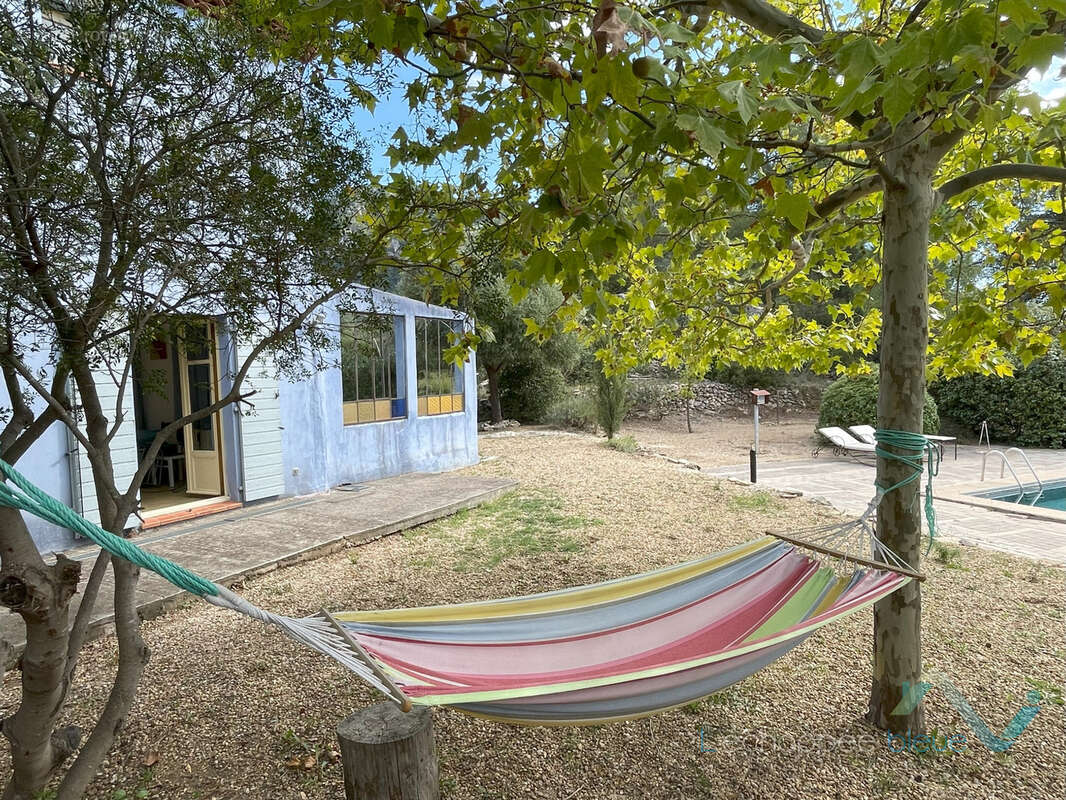 Maison à LE REVEST-LES-EAUX