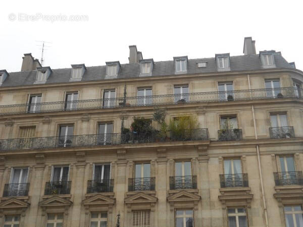 Appartement à PARIS-17E