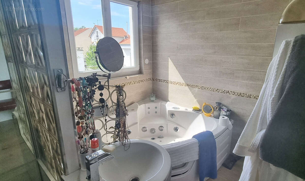 Appartement à NOISY-LE-SEC