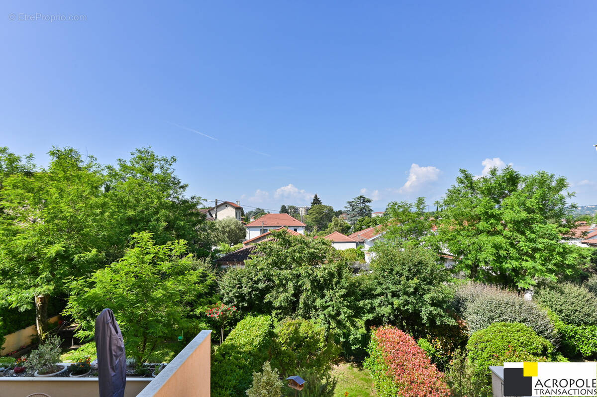 Appartement à CALUIRE-ET-CUIRE