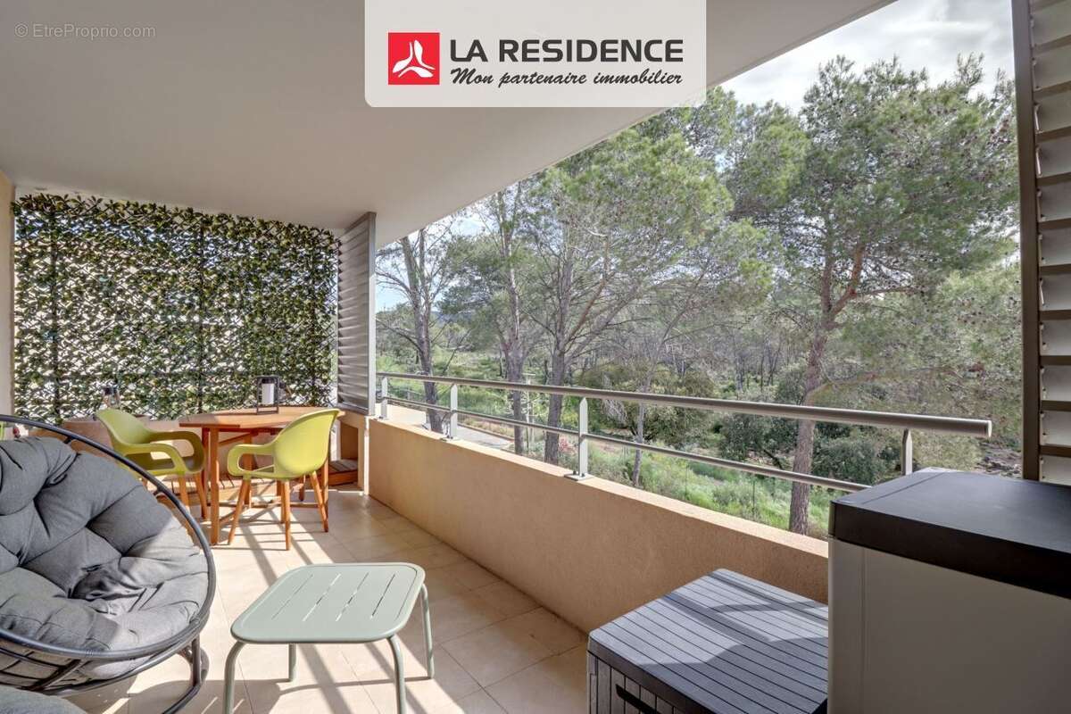 Appartement à ROQUEBRUNE-SUR-ARGENS