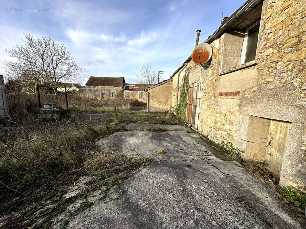 Maison à MONTEREAU-FAULT-YONNE