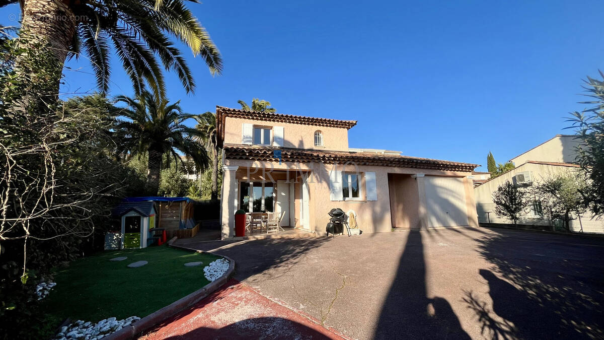 Maison à FREJUS