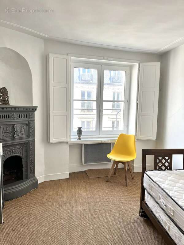 Appartement à PARIS-3E