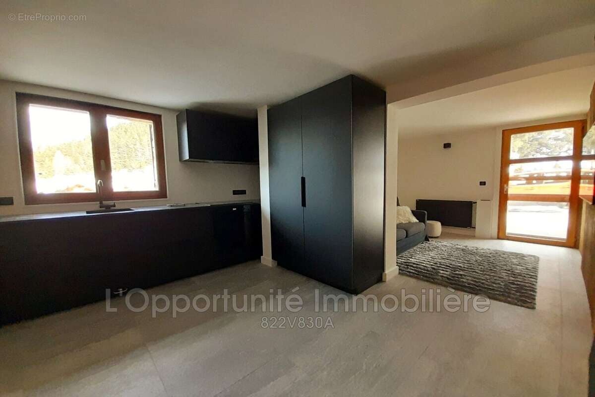 Appartement à LES ALLUES