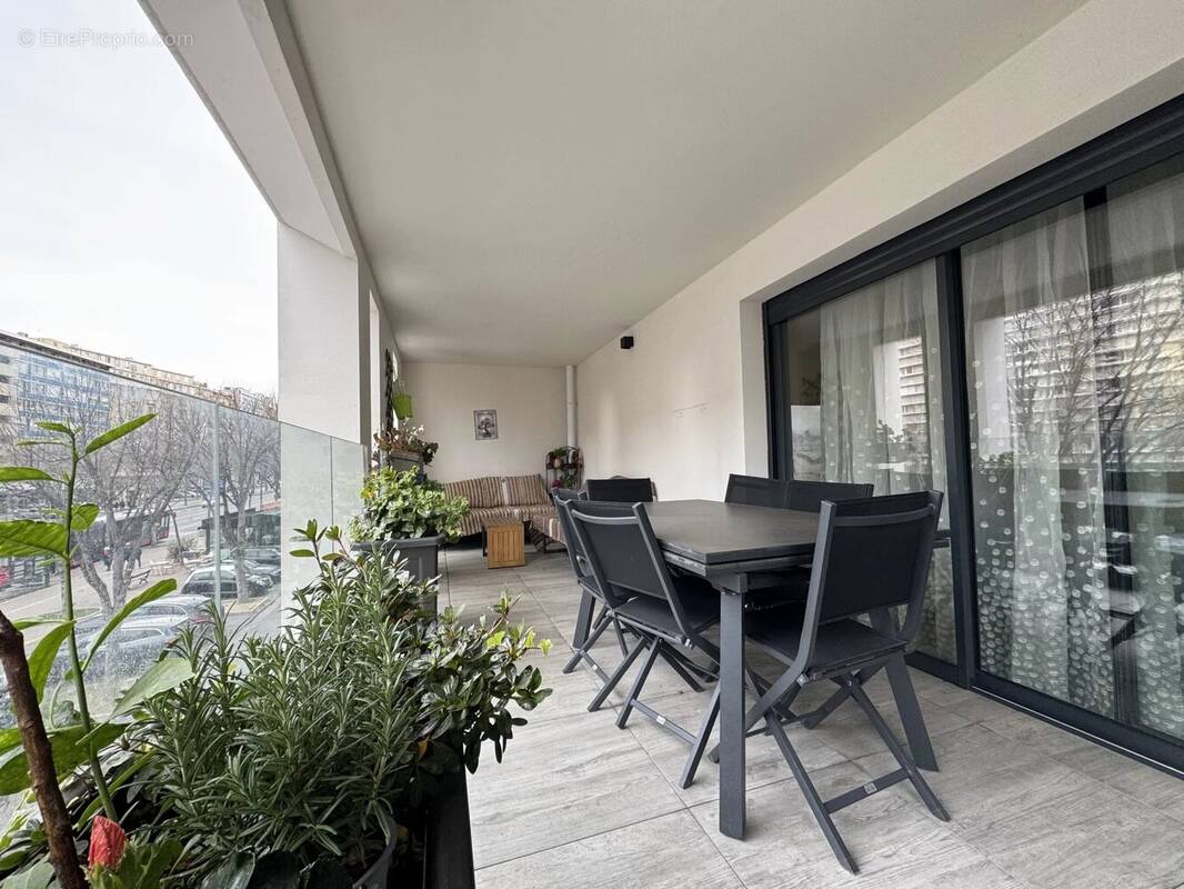 Appartement à MARSEILLE-8E