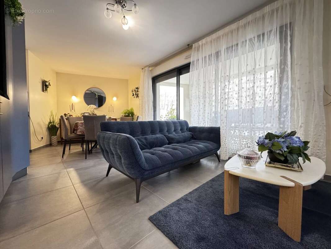 Appartement à MARSEILLE-8E