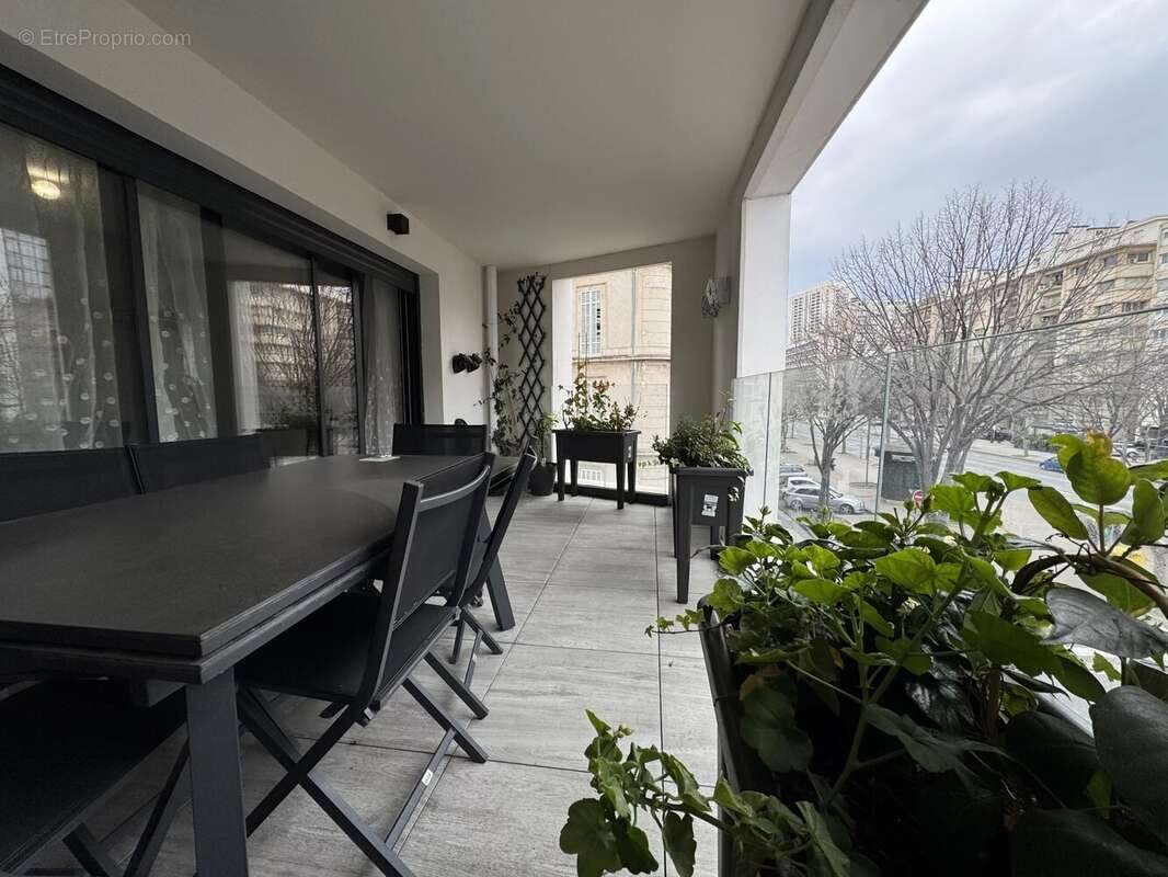 Appartement à MARSEILLE-8E