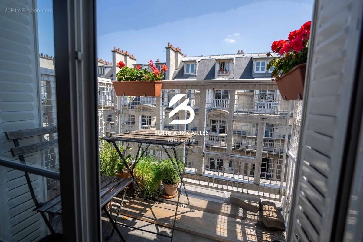 Appartement à PARIS-15E