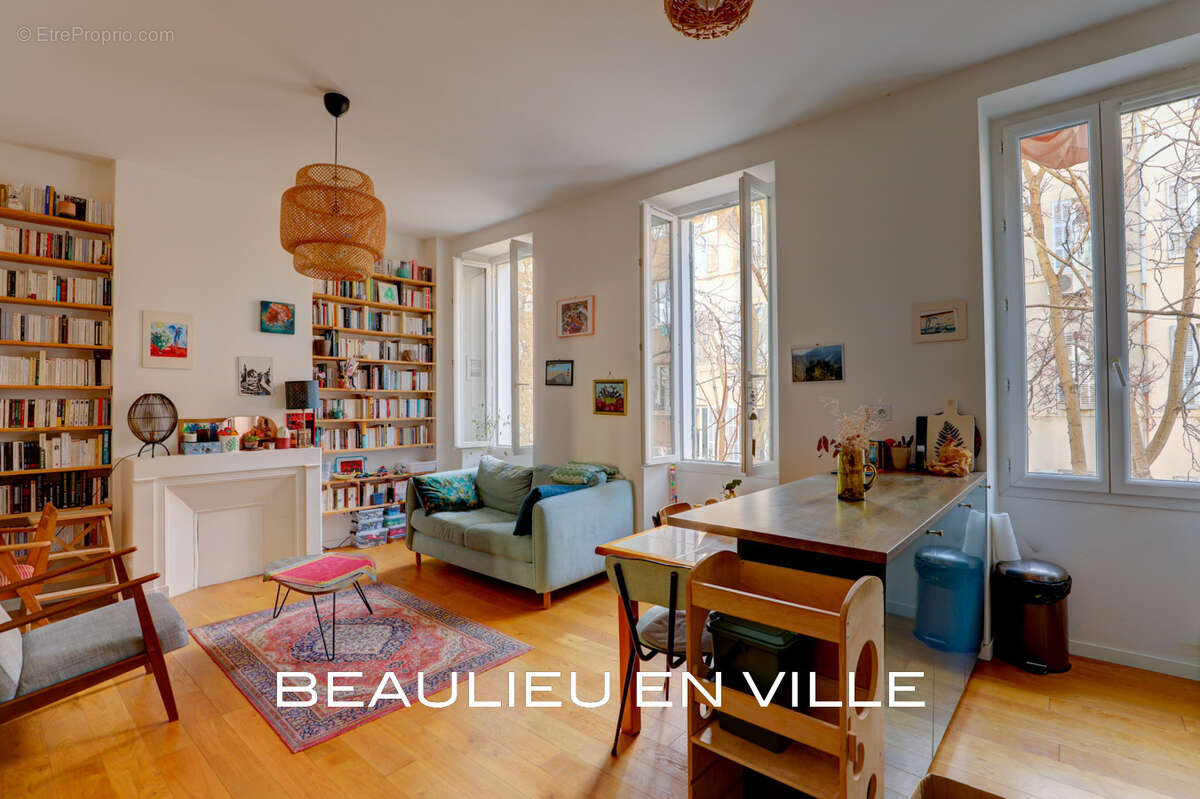 Appartement à MARSEILLE-5E