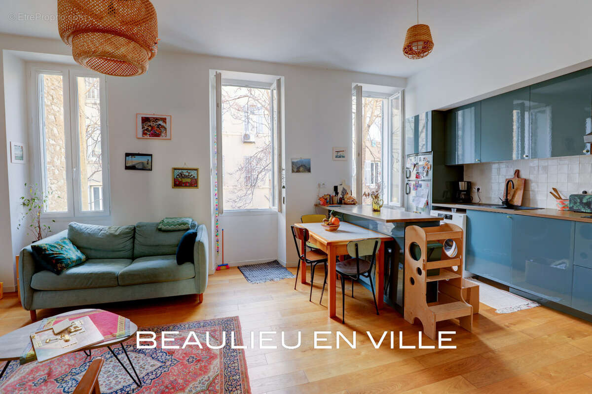 Appartement à MARSEILLE-5E