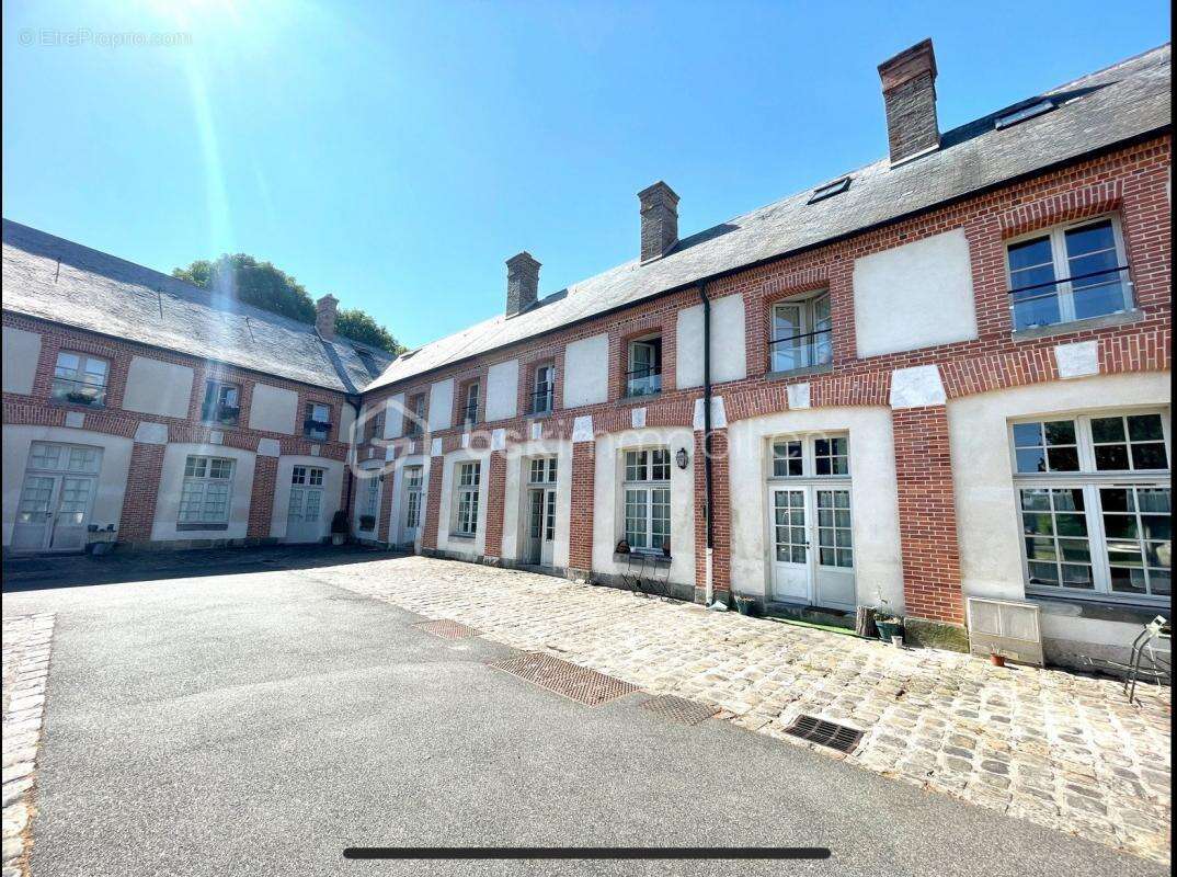 Appartement à FONTAINEBLEAU