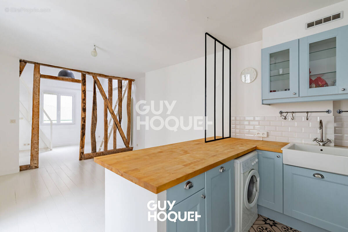 Appartement à PARIS-10E