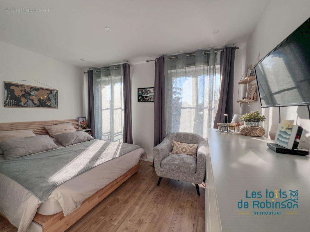 Appartement à LE PLESSIS-ROBINSON