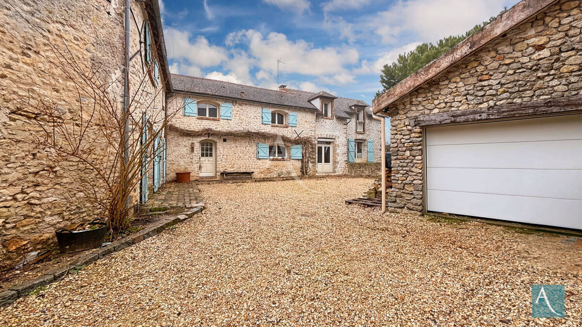 Maison à MORIGNY-CHAMPIGNY