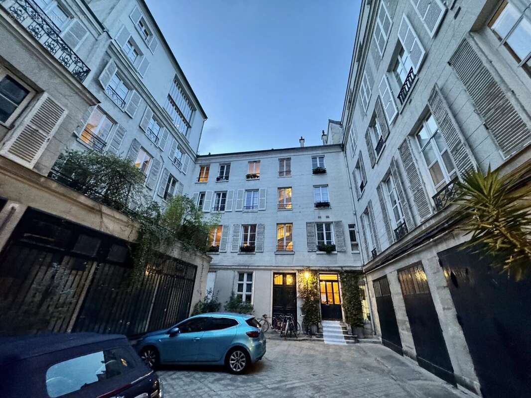 Appartement à PARIS-7E