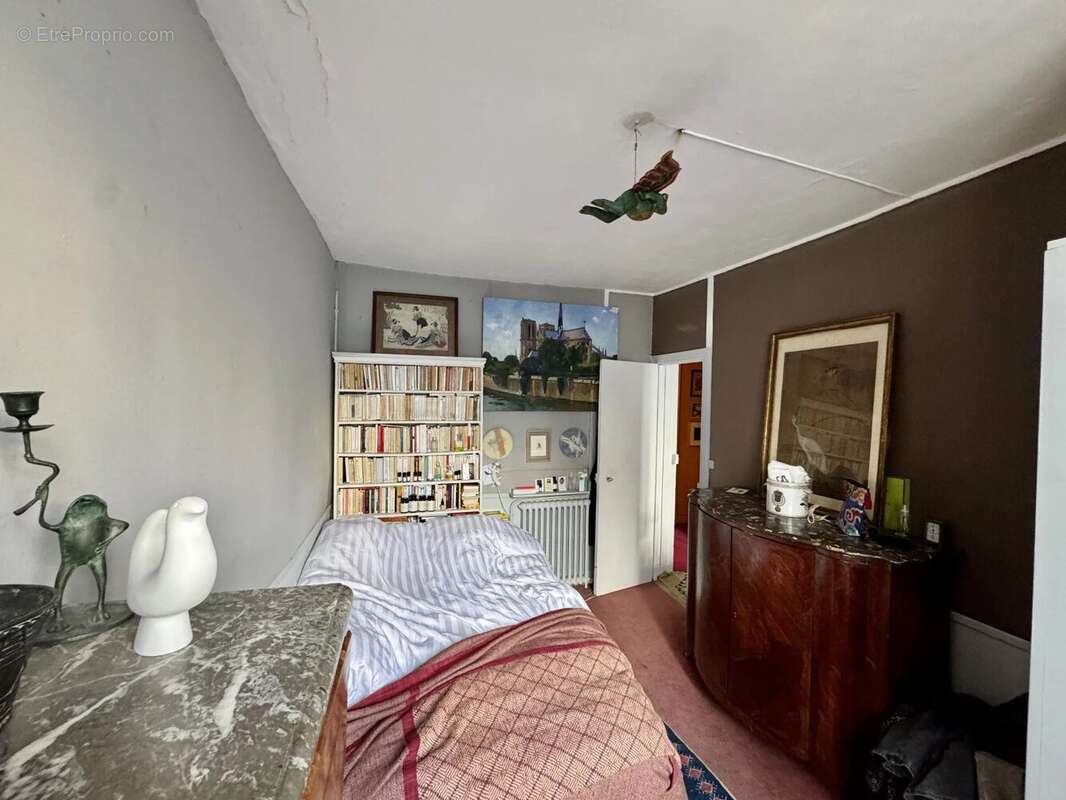 Appartement à PARIS-7E