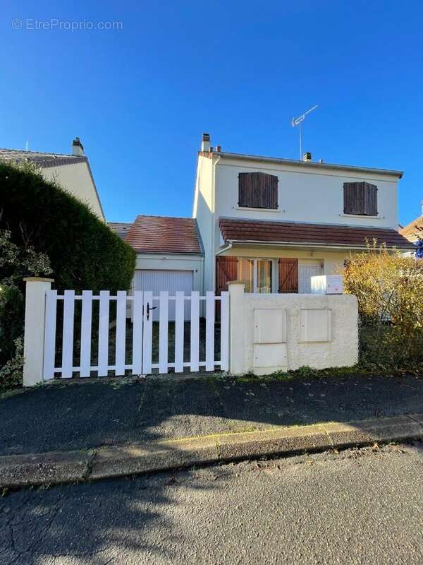 Maison à RAMBOUILLET