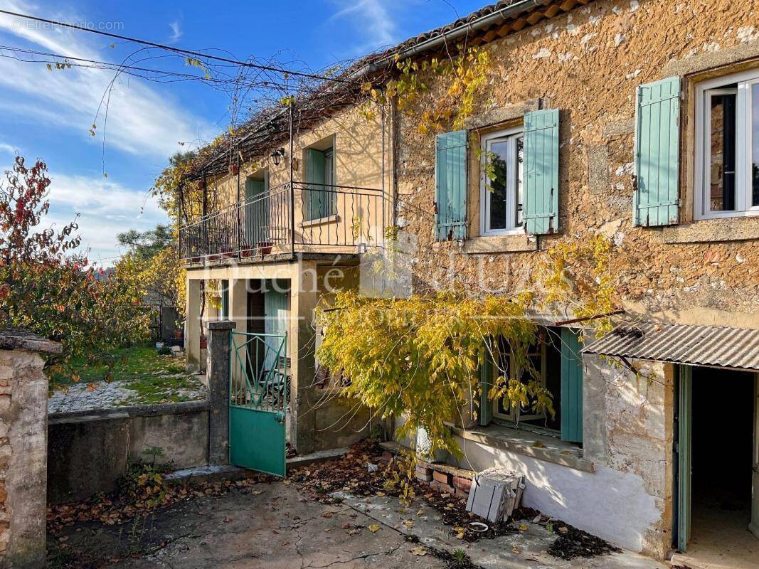 Maison à LA CAPELLE-ET-MASMOLENE