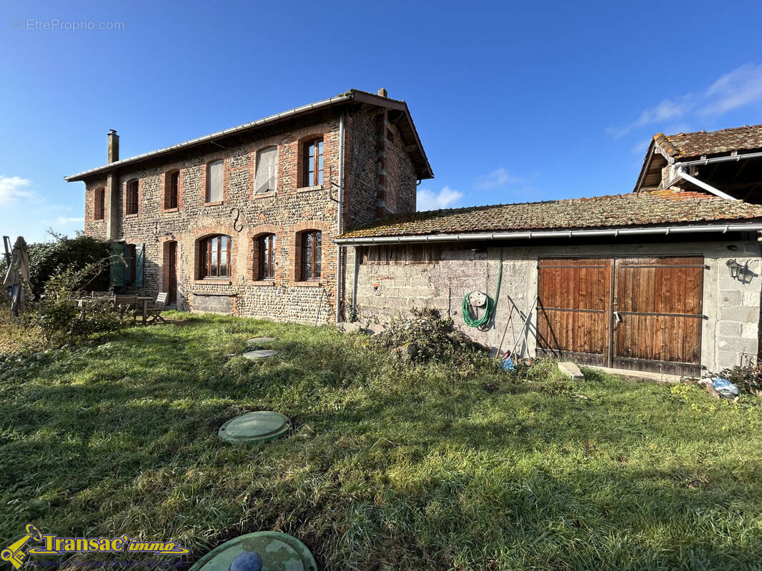 Maison à LIMONS