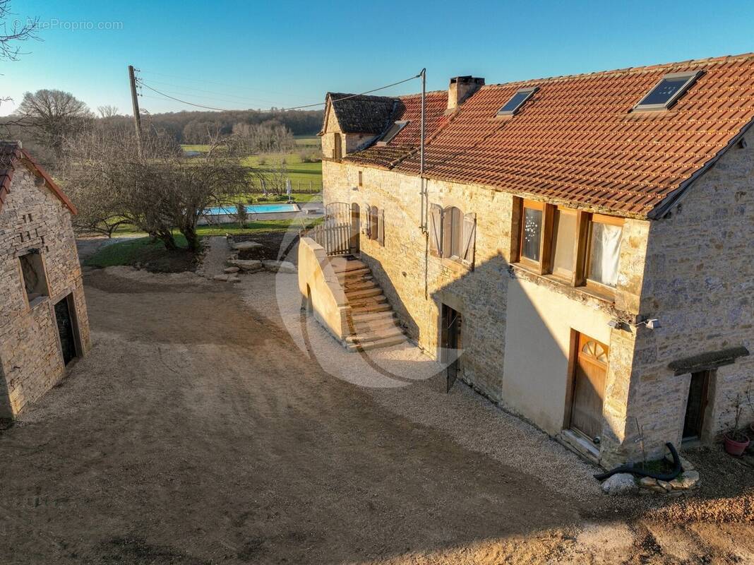 Maison à CAYLUS