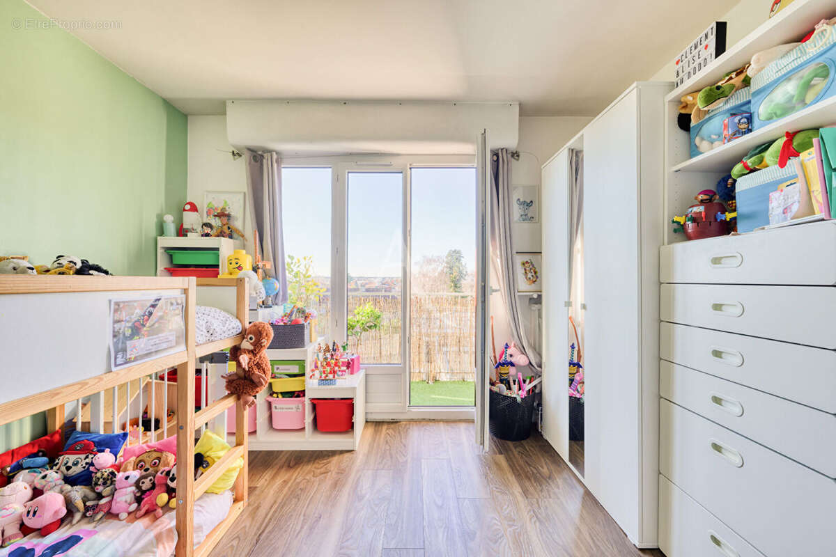 Appartement à LE PERREUX-SUR-MARNE