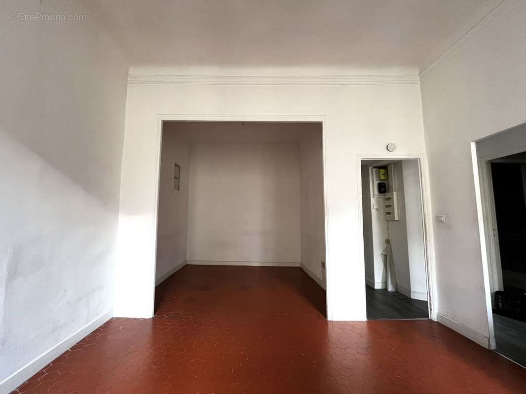 Appartement à MARSEILLE-5E