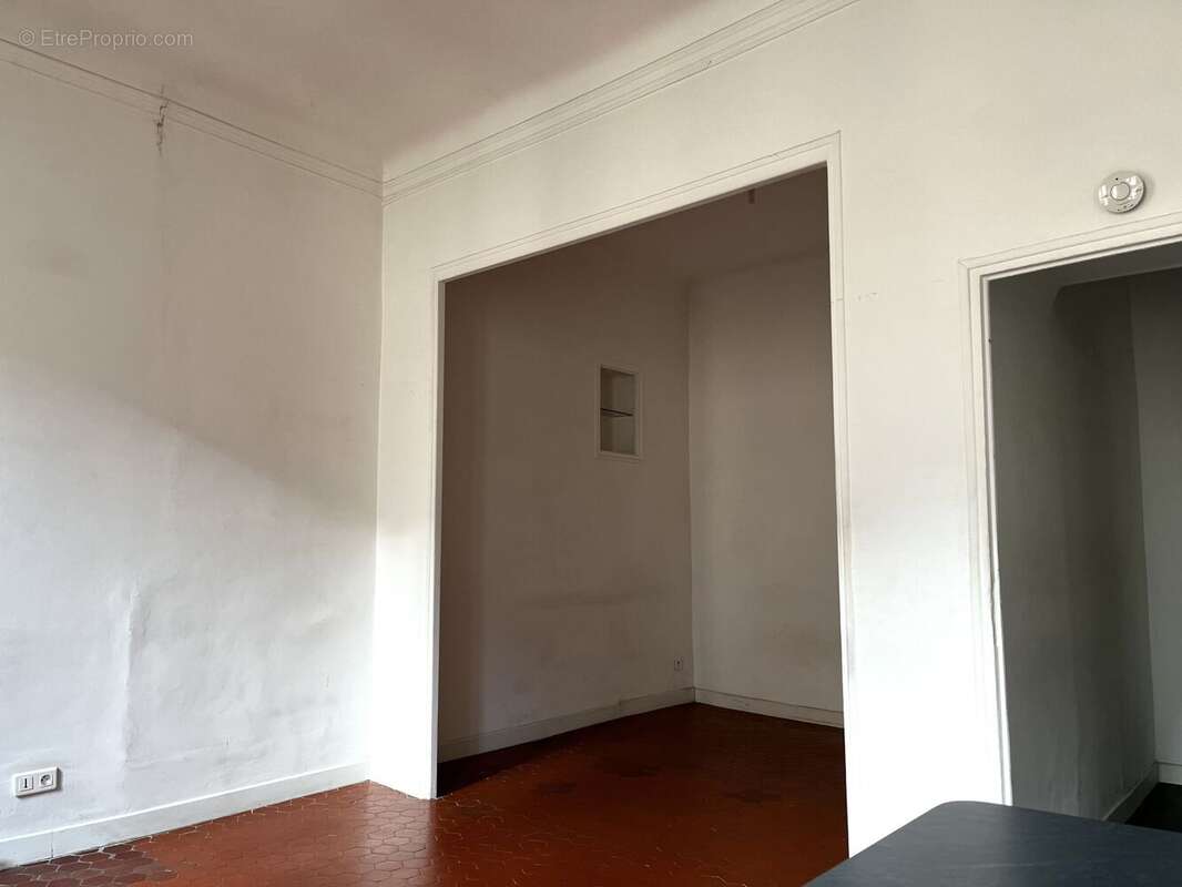 Appartement à MARSEILLE-5E